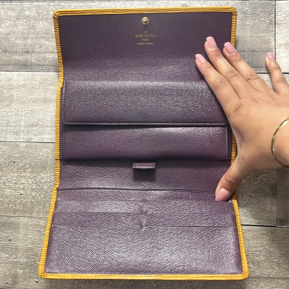 LOUIS VUITTON Yellow Epi Leather Porte Tresor Wallet - Picture 2 of 13